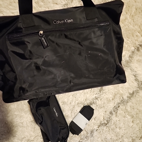 Calvin Klein Detatchable crossbody messenger travel bag w logos, small b… - Picture 3 of 16